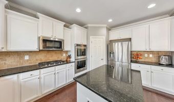 62 Applewood Ln, Acworth, GA 30101