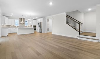 8281 Colling Manor Ct, Alexandria, VA 22308