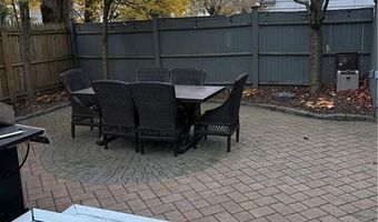 42 Pelham Pkwy, North Providence, RI 02911