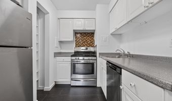 7753 PATRIOT Dr 54, Annandale, VA 22003
