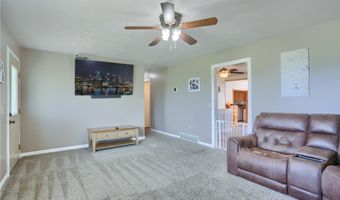 706 Hall Rd, Clay, PA 16001