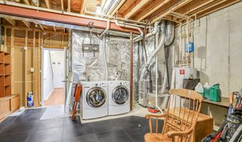 41758 CYNTHIA Ter, Aldie, VA 20105