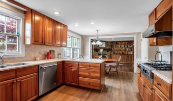 64 Dan Troy Dr, Amherst, NY 14221
