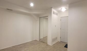 10 WOODFIELD Dr, Claymont, DE 19703