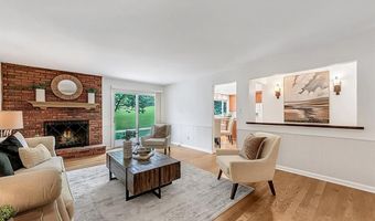 713 Barham Down Dr, Ballwin, MO 63011