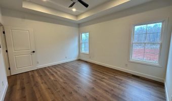 18 Somerset Dr, Appomattox, VA 24522