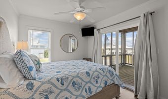106 Willis Ave A, Atlantic Beach, NC 28512