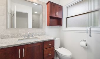 5 S Windsor Dr, Arlington Heights, IL 60004