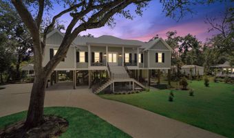 316 Leonhard Ave, Bay St. Louis, MS 39520