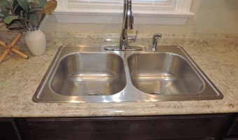 304 S PARKE St, Aberdeen, MD 21001