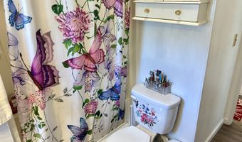 14 Third St, Beacon Falls, CT 06403