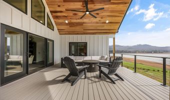 481 Masters Ln, Bean Station, TN 37708