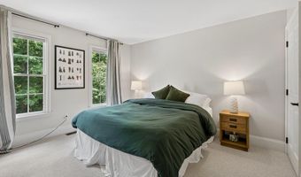11 Dorothy's Way, Bedford, NH 03110
