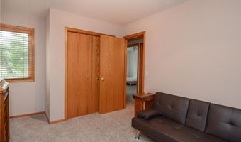 2768 Cutters Grove Cir, Anoka, MN 55303
