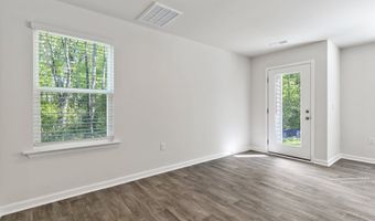 217 Maddox Dr, Aberdeen, NC 28315