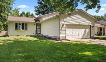 536 Fieldstone Dr, Amherst, OH 44001