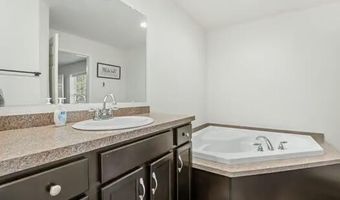 81 Driftwood Dr, Blakeslee, PA 18610
