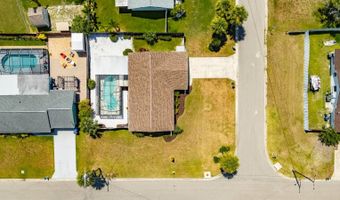 635 Jamaica Cir E, Apollo Beach, FL 33572