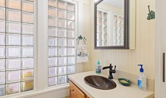 215 W Main St, Bloomfield, IN 47424