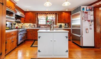241 Howland Rd, East Greenwich, RI 02818