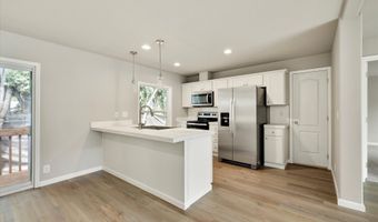19572 Lakewood Ct, Aurora, OR 97002