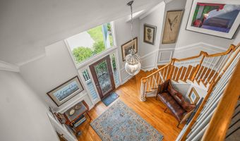 5 Petigru Dr, Beaufort, SC 29902