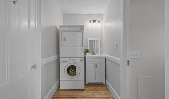 243 Maple Ave, Barrington, RI 02806