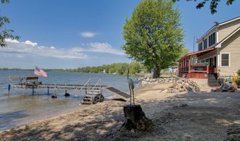 635 Firehouse Rd, Alburgh, VT 05440