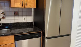 7905 DASSETT Ct 304, Annandale, VA 22003