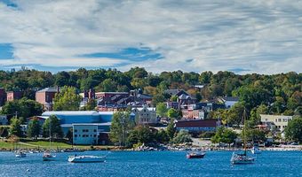 53 Londonderry Ln, Belfast, ME 04915