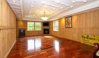 330 Countryside Dr, Ashland, OH 44805