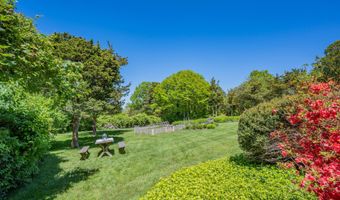 91 Allyn Ln, Barnstable, MA 02630