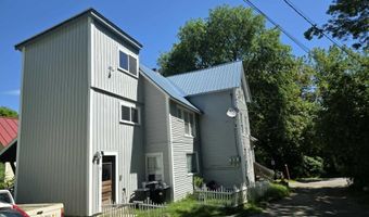 5 Reynolds Dr, Brattleboro, VT 05301