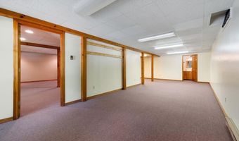 60 Boulder Dr, Auburn, ME 04210