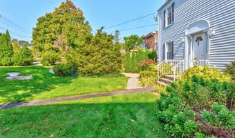 82 Thimble Island Rd, Branford, CT 06405