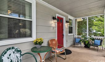 73 Fair Oaks Rd, Arden, NC 28704
