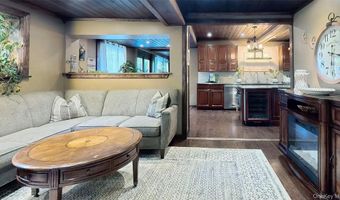 10 Stagecoach Ln, Amenia, NY 12501