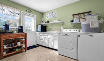 8 Eagle Dr, Bayville, NJ 08721