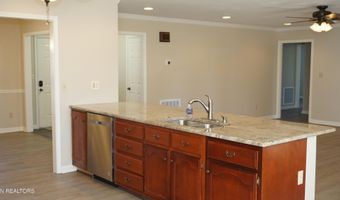 867 Westgate Dr, Alcoa, TN 37701