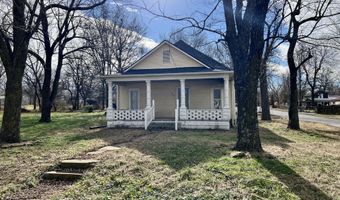 203 W High St, Alba, MO 64830