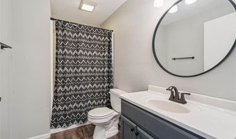 825 Kiowa Dr, North Liberty, IA 52317