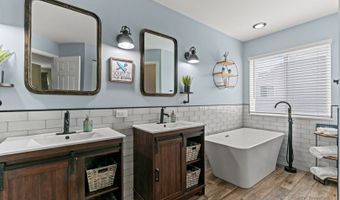 601 Acorn Ct, Antioch, IL 60002