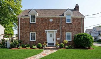 2 Lloyd Pl, Belleville, NJ 07109