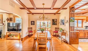 17 Marden St, Cranston, RI 02910