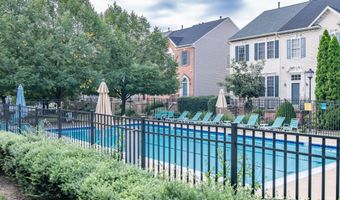 5832 COWLING Ct, Alexandria, VA 22304