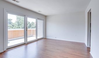 5766 VILLAGE GREEN Dr 10/5766, Alexandria, VA 22309
