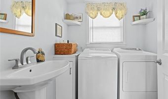 76 W Allenton Rd, North Kingstown, RI 02852