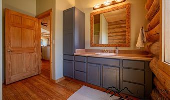 39 Moccasin Trl, Clark, WY 82435