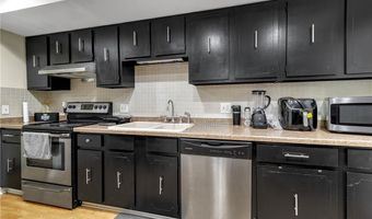 335 S Cayuga Rd B, Amherst, NY 14221