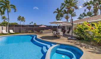 676 Mokapu Rd, Kailua, HI 96734